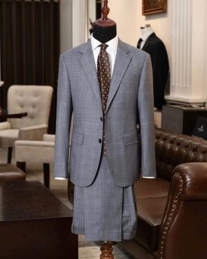Basic color suits: navy and grey
